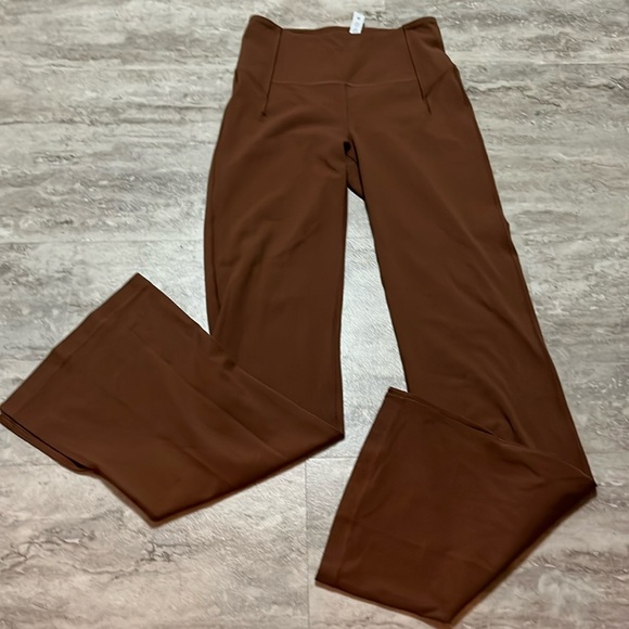 lululemon athletica Pants - Lululemon high rise flare yoga pants size 6 NWOT